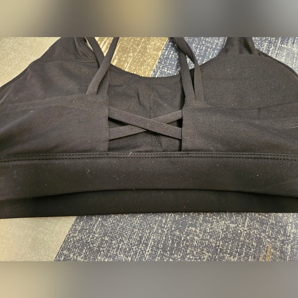 MAXBEE Padded Sports Bra with Crisscross Back - Picture 3 of 7